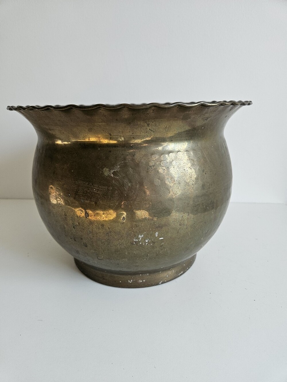 Hammered Brass Planter Pot with Scalloped Edge / Fluted Rim